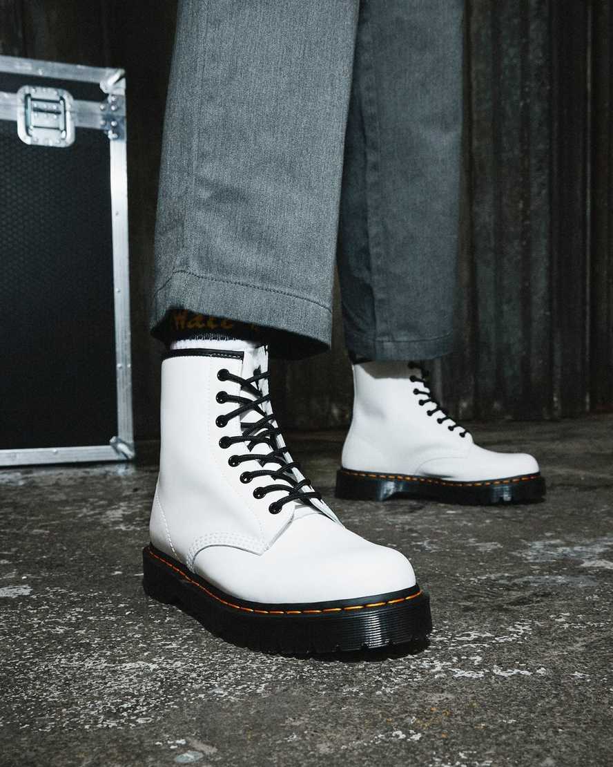 bílé dámské boty na platformě dr. martens 1460 bex smooth