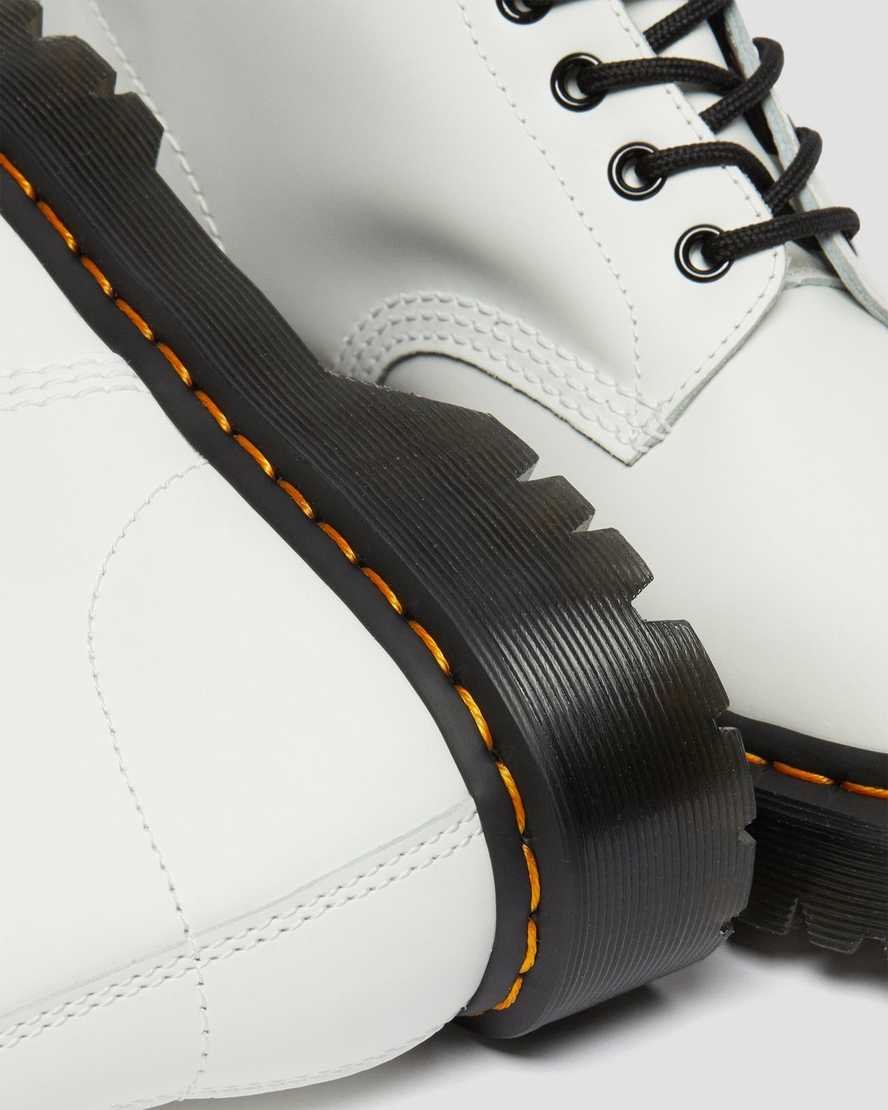 bílé dámské boty na platformě dr. martens 1460 bex smooth