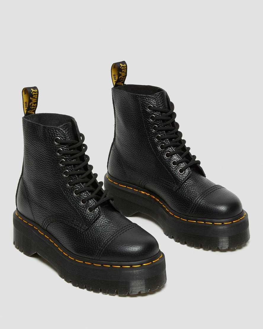 Černé dámské boty na platformě dr. martens sinclair
