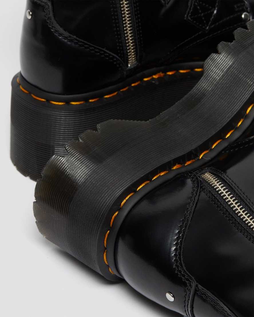 Černé dámské boty na platformě dr. martens jadon max hardware