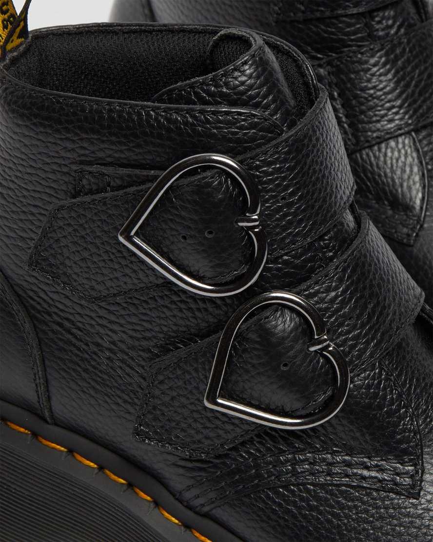Černé dámské boty na platformě dr. martens devon heart