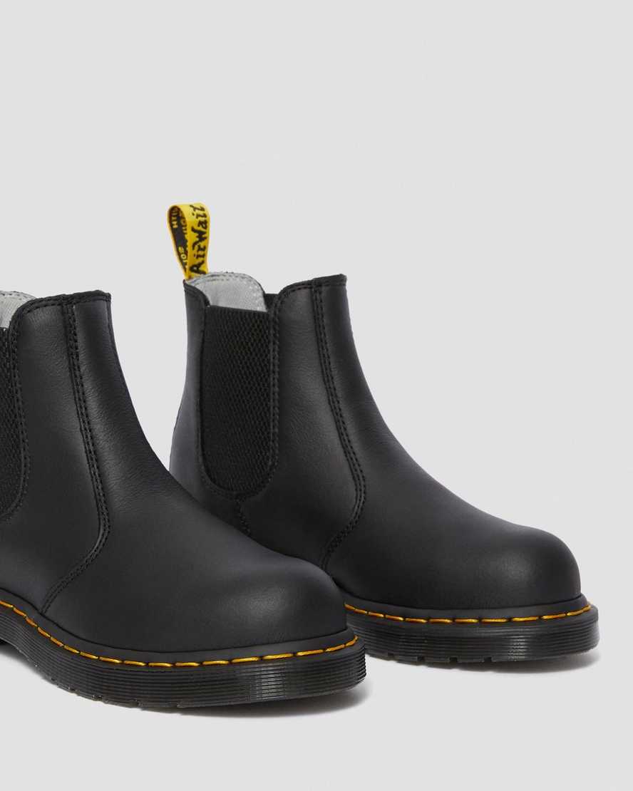 Černé dámské pracovní boty dr. martens arbor newark s ocelovou špičkou