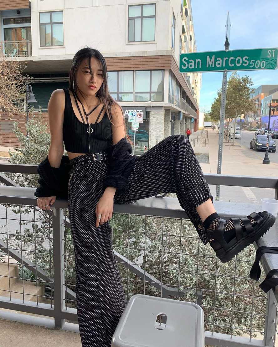 Černé dámské gladiátorské sandály dr. martens blaire brando