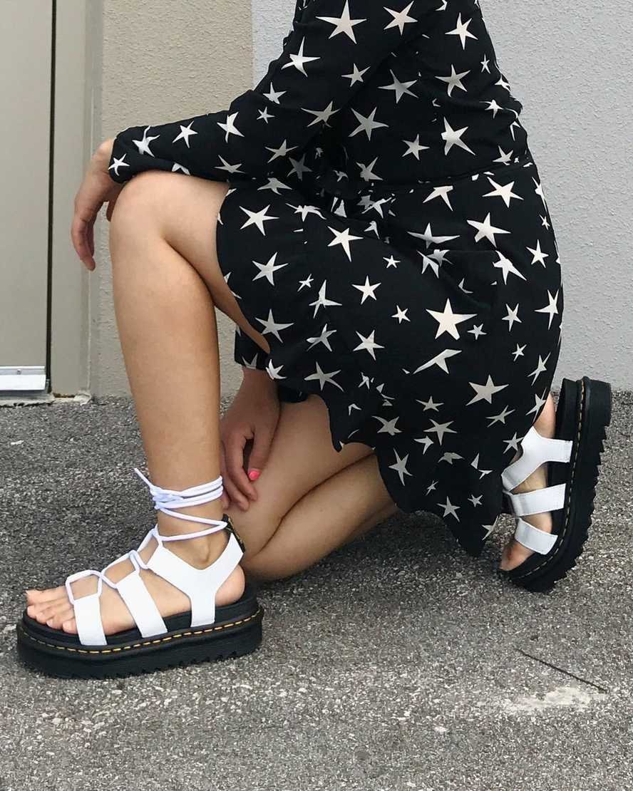 bílé dámské gladiátorské sandály dr. martens nartilla