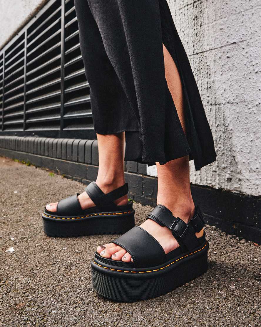 Černé dámské sandály na platformě dr. martens voss strap