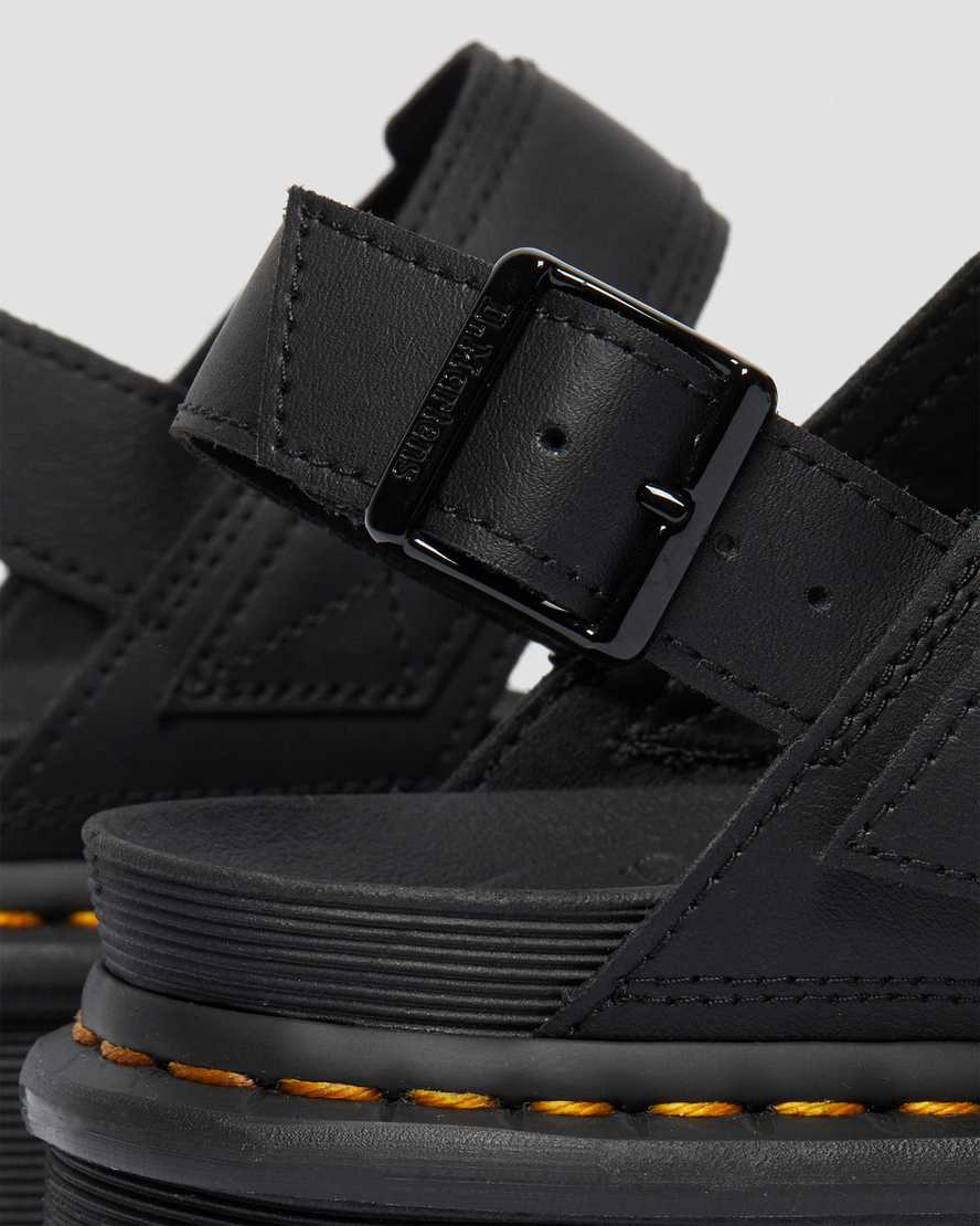 Černé dámské sandály na platformě dr. martens voss strap