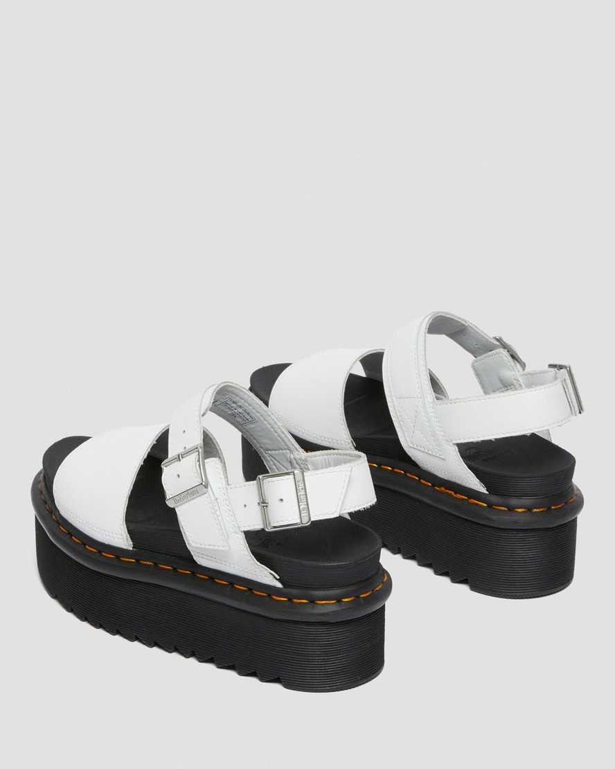 bílé dámské sandály na platformě dr. martens voss strap