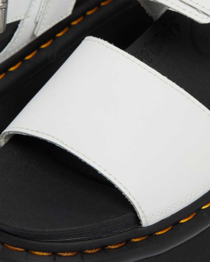 bílé dámské sandály na platformě dr. martens voss strap