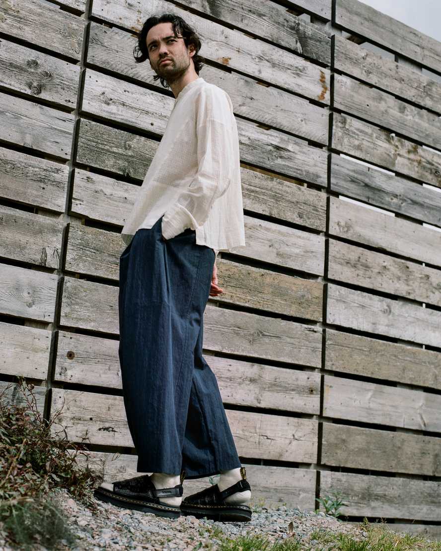 Černé dámské sandály dr. martens mura suicoke croco v černé barvě