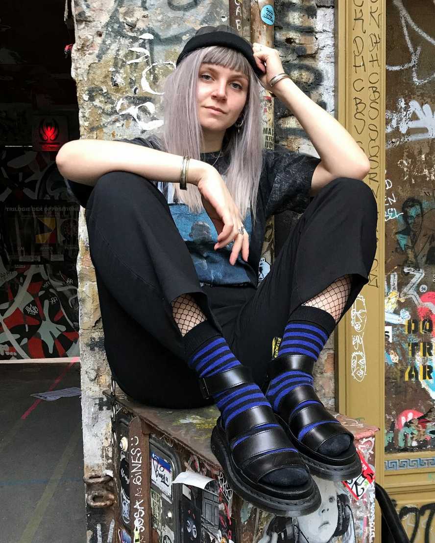 Černé dámské sandály dr. martens clarissa ii s páskem