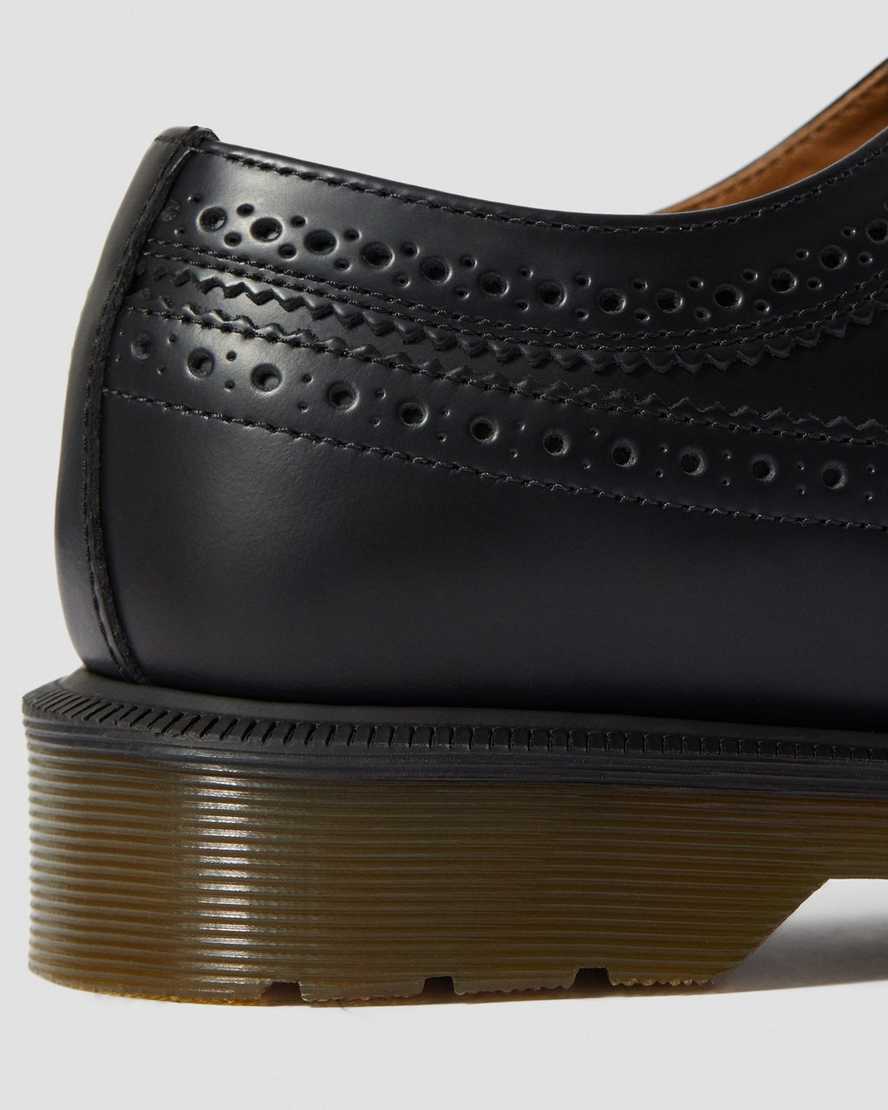 Černé dámské boty dr. martens 3989 smooth brogue