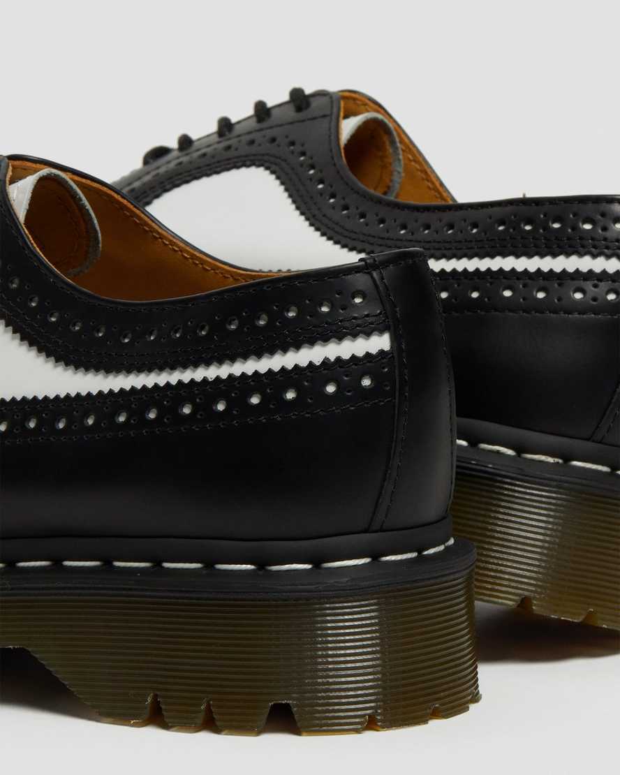 Černé dámské boty dr. martens 3989 bex smooth brogue