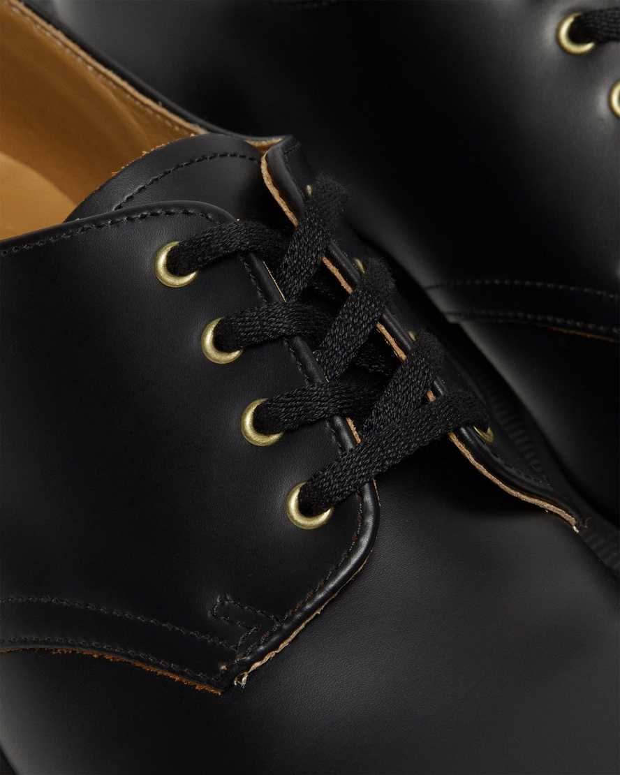 Černé dámské ležérní boty dr. martens smiths vintage smooth