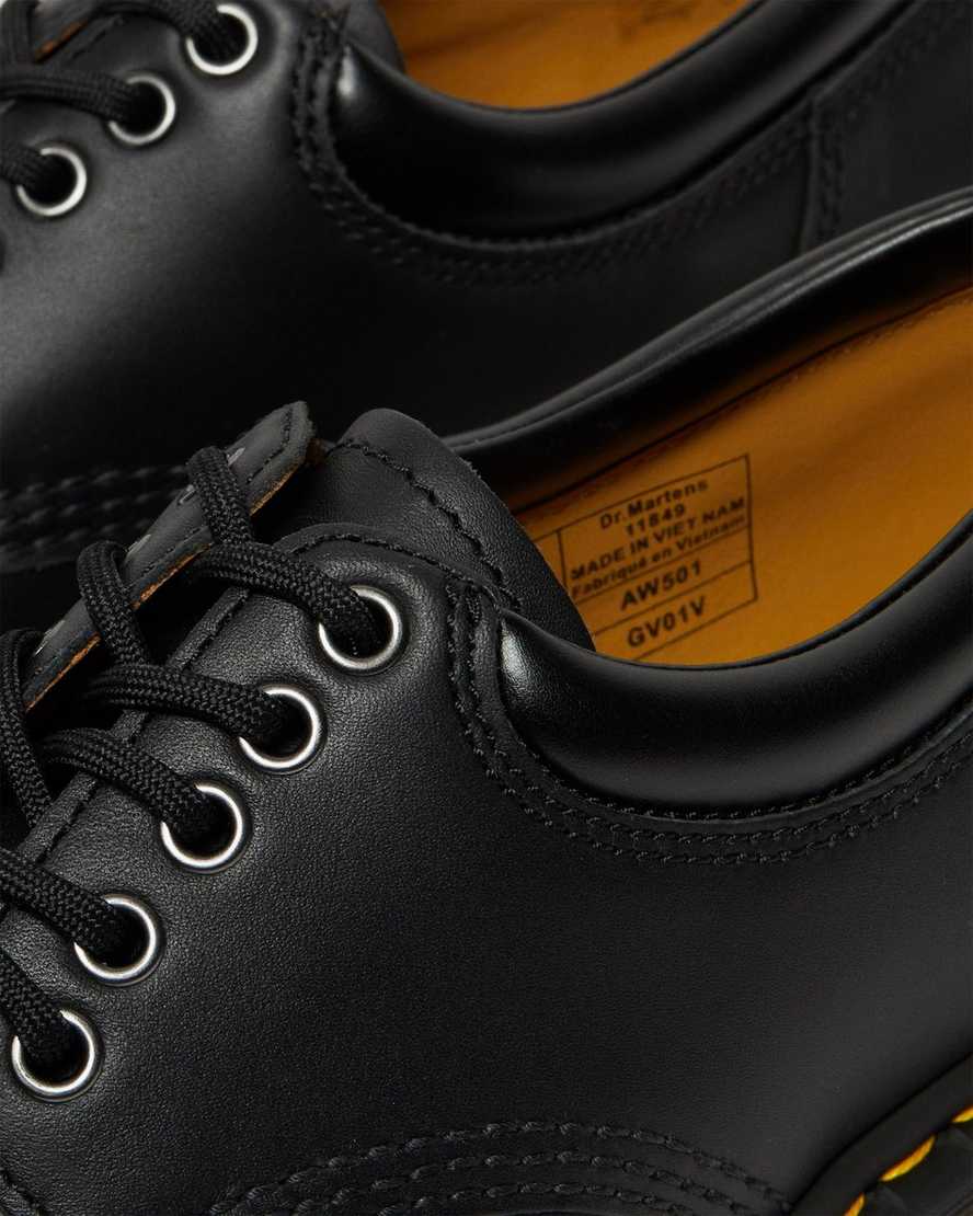 Černé dámské volnočasové boty dr. martens 8053 nappa