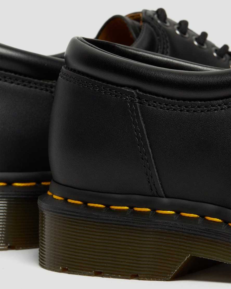 Černé dámské volnočasové boty dr. martens 8053 nappa