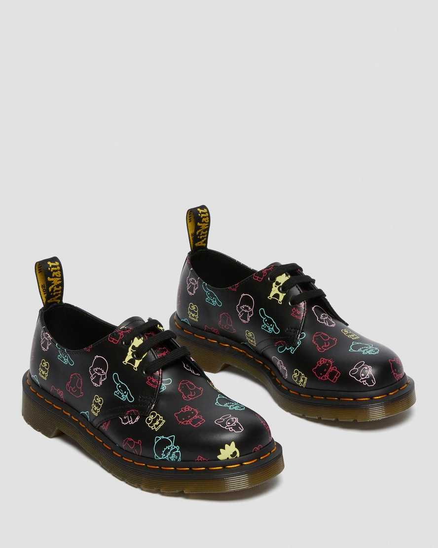 Černé dámské oxfordské boty dr. martens hello kitty friends 1461 smooth