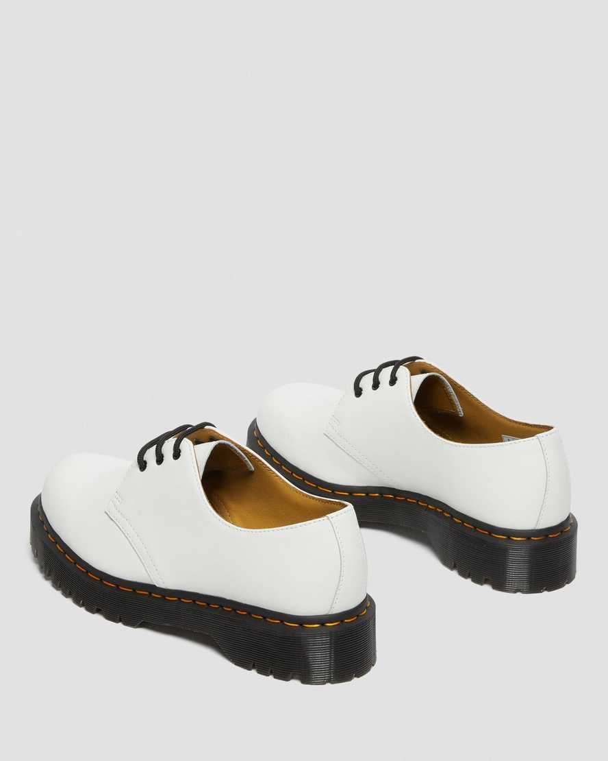 dámské oxfordské boty dr. martens 1461 bex smooth v bílém provedení