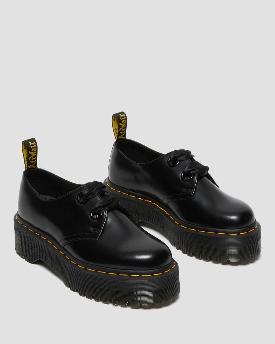 Černé dámské boty na platformě dr. martens holly
