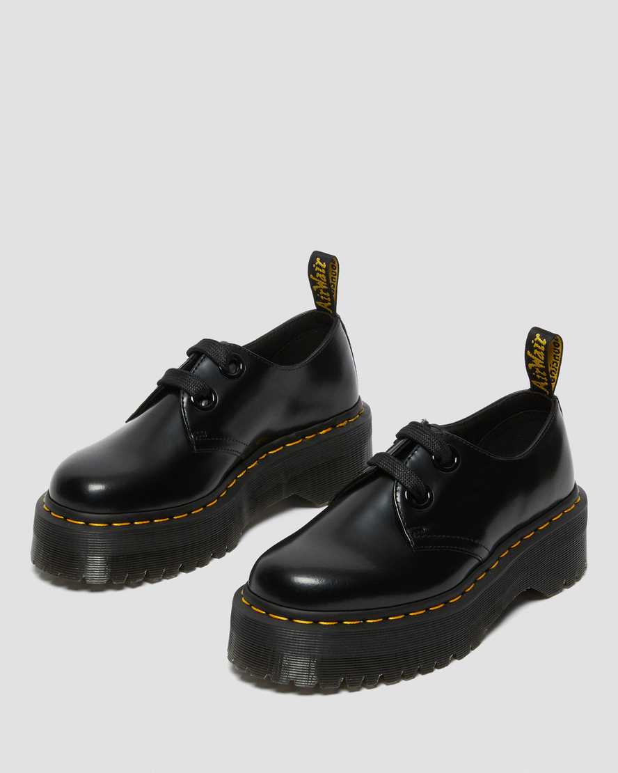 Černé dámské boty na platformě dr. martens holly